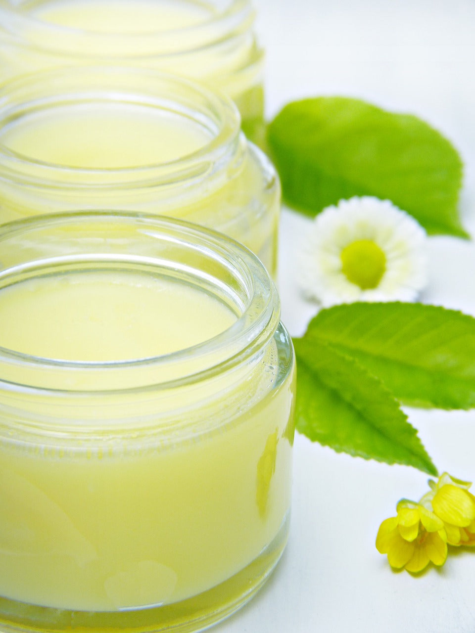 Jak dobrać wakacyjne kremy na choroby skórne